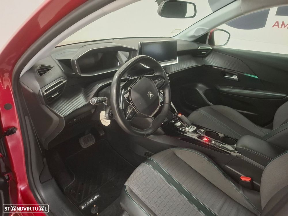 Peugeot e-208 50 kWh Allure - 4