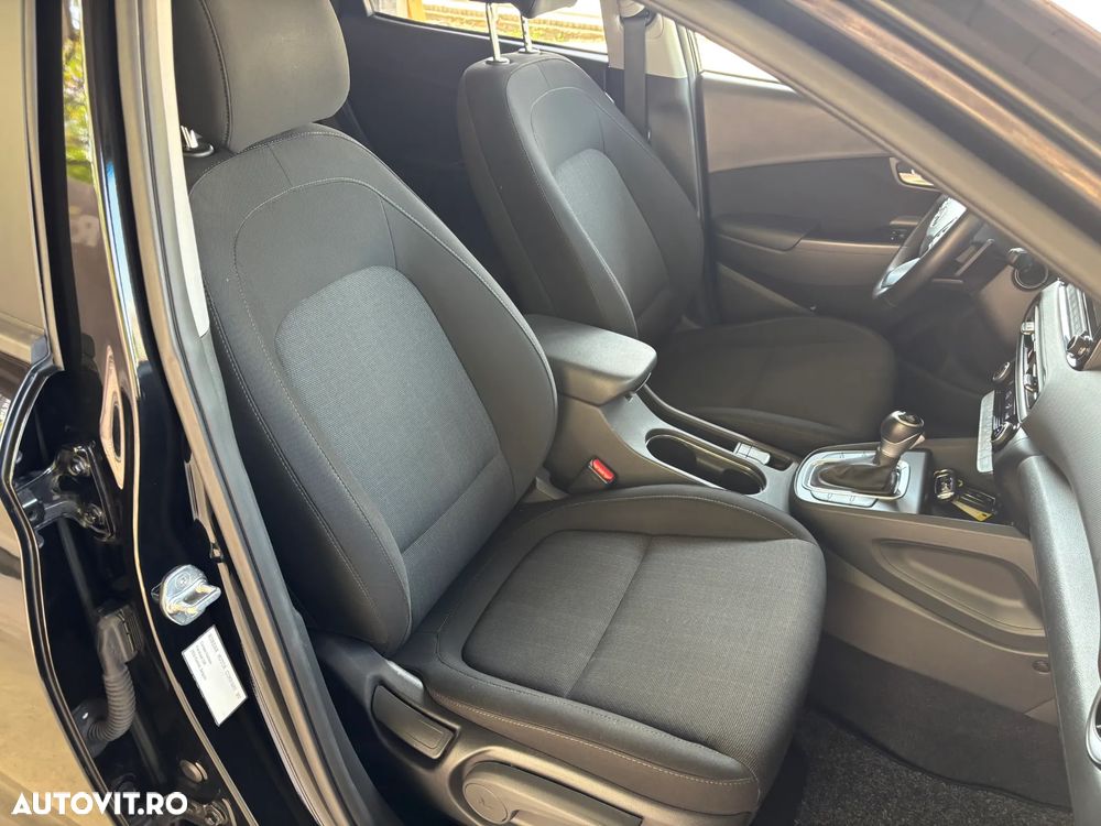 Hyundai KONA - 36