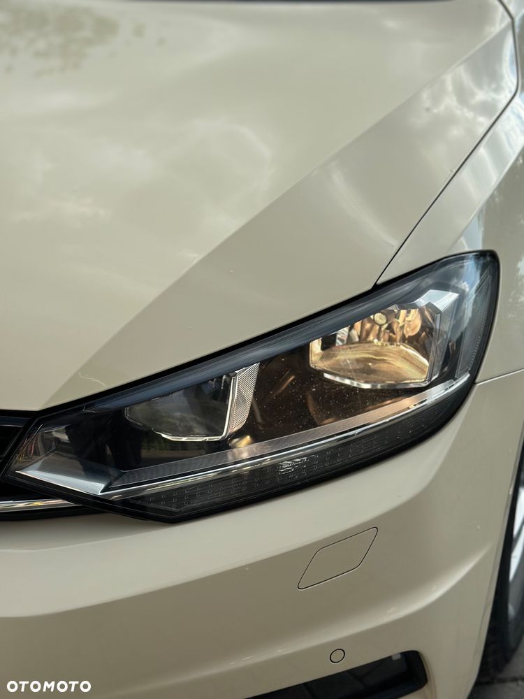 Volkswagen Touran - 5