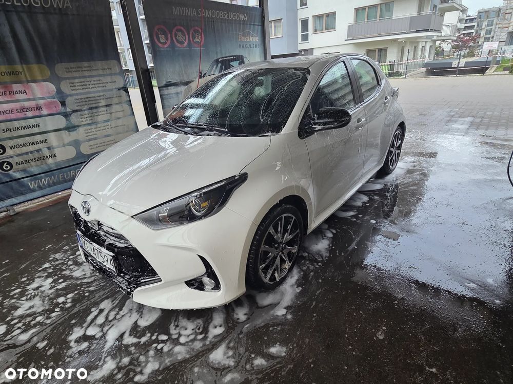 Toyota Yaris 116 1.5 VVT-i Black&White - 5