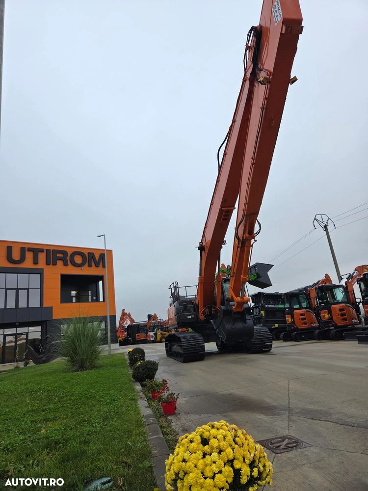 Hitachi BRATE LUNGI la 22m, cupa 1mc, 39 tone, HITACH ZX350LC-6, 2019, 7.452h, Consum mediu 21l/h, camera spate si laterale, Inst hydr pe brate, Cupa taluz, Lant 80% ok, Contragreutate, 284CP, posibilitate leasing, STARE FOARTE BUNA-PROMOTIE 179.900 EUR+Tva - 18