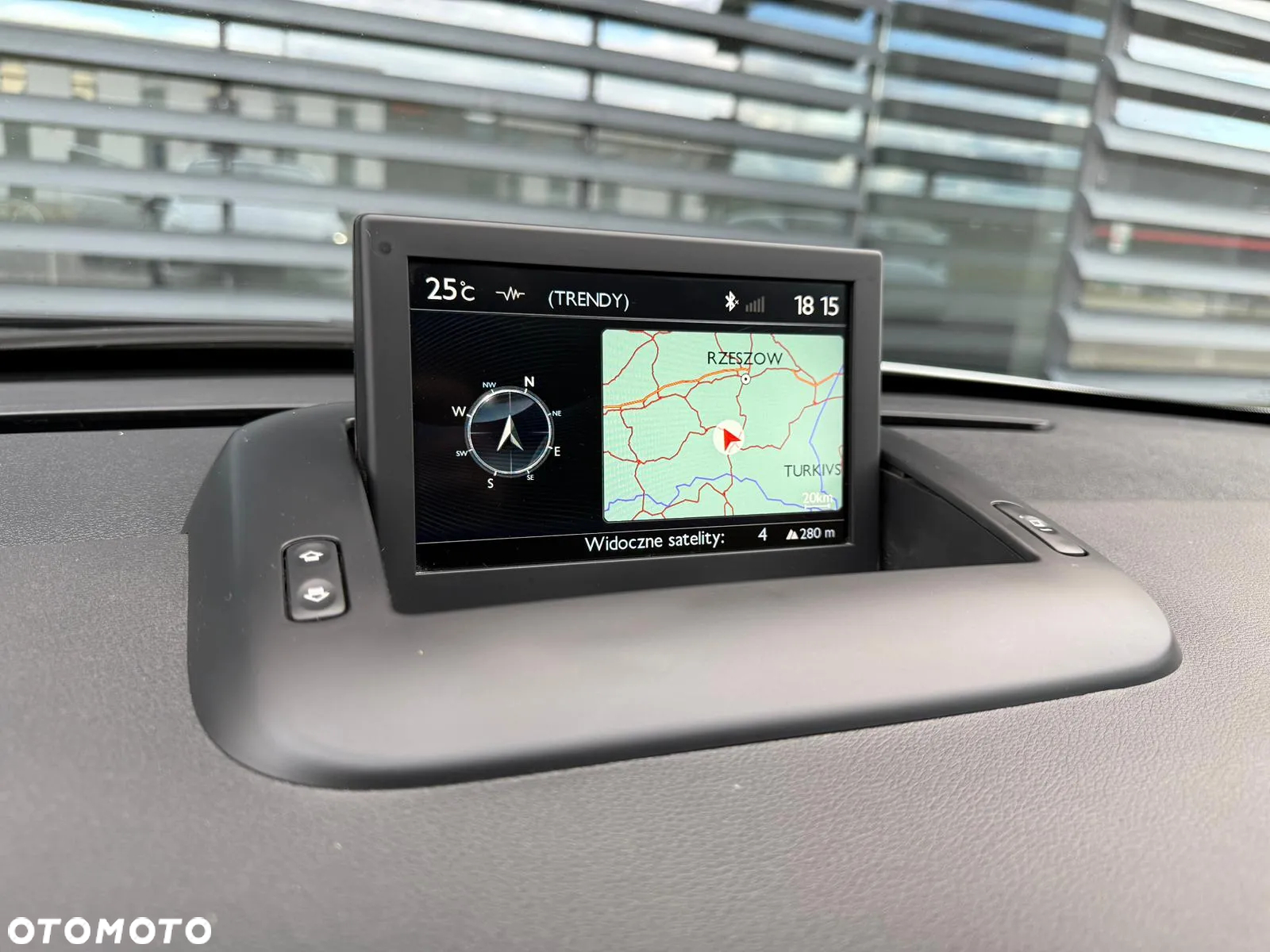 Peugeot 3008 HDi FAP 115 Roland Garros - 33