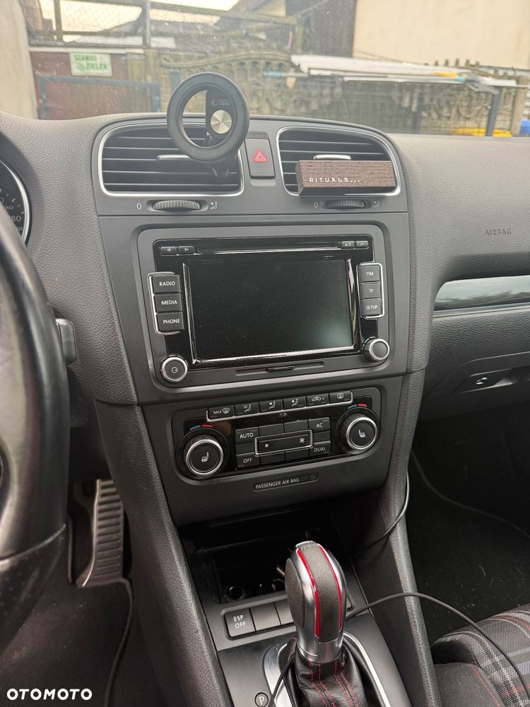 Volkswagen Golf 2.0 GTI DSG - 12