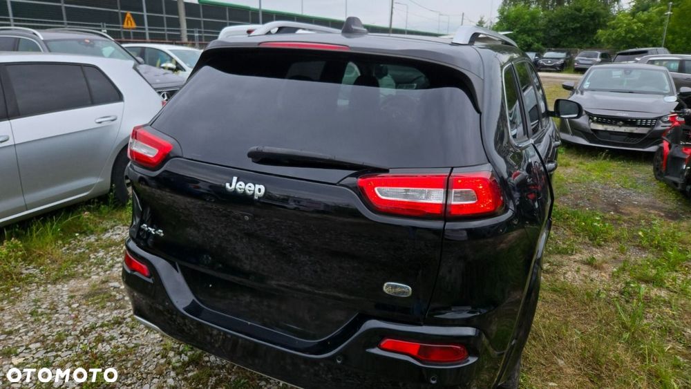 Jeep Cherokee - 10