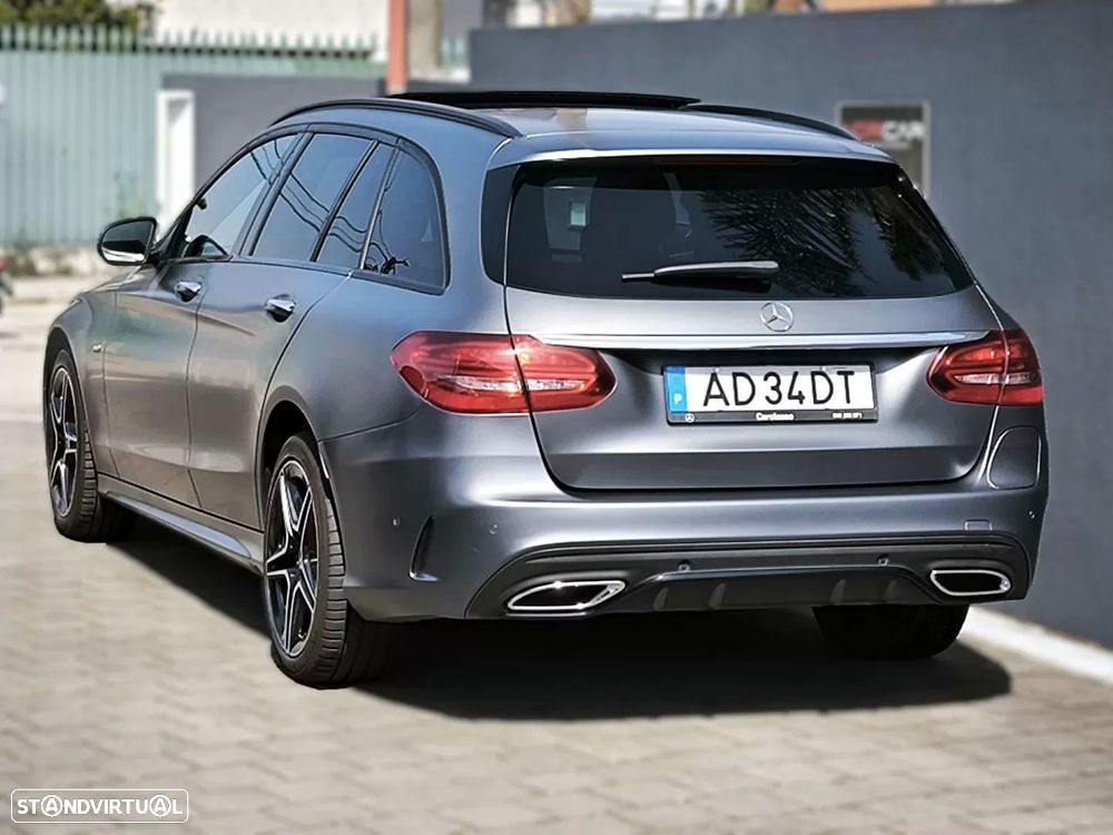 Mercedes-Benz C 300 de AMG Line - 3