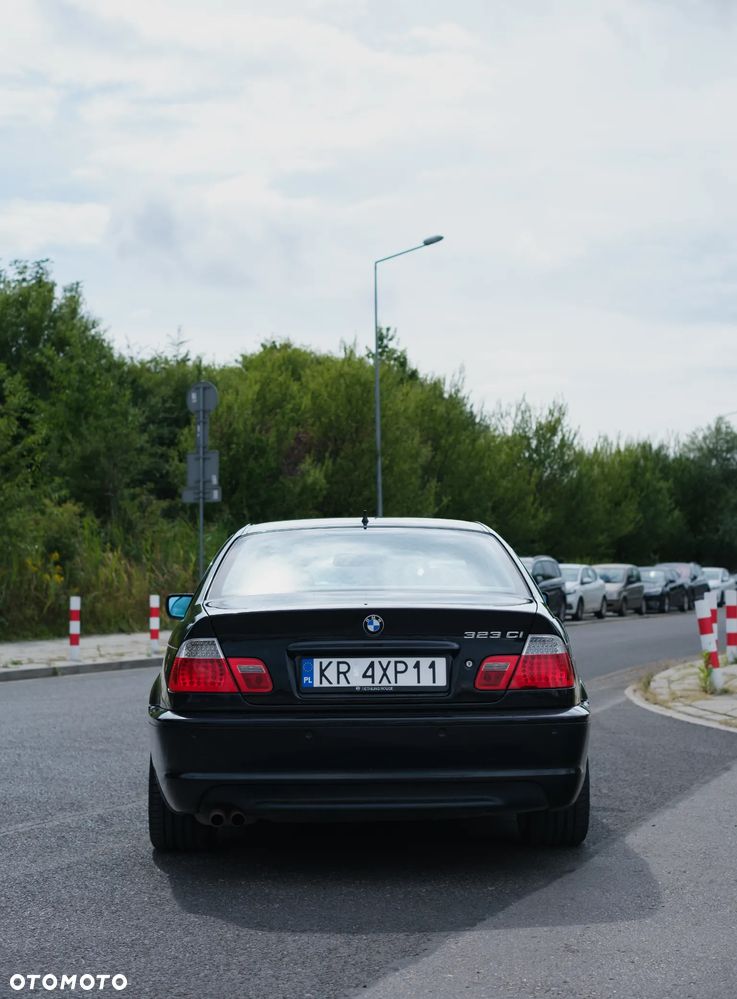 BMW Seria 3 323Ci - 4