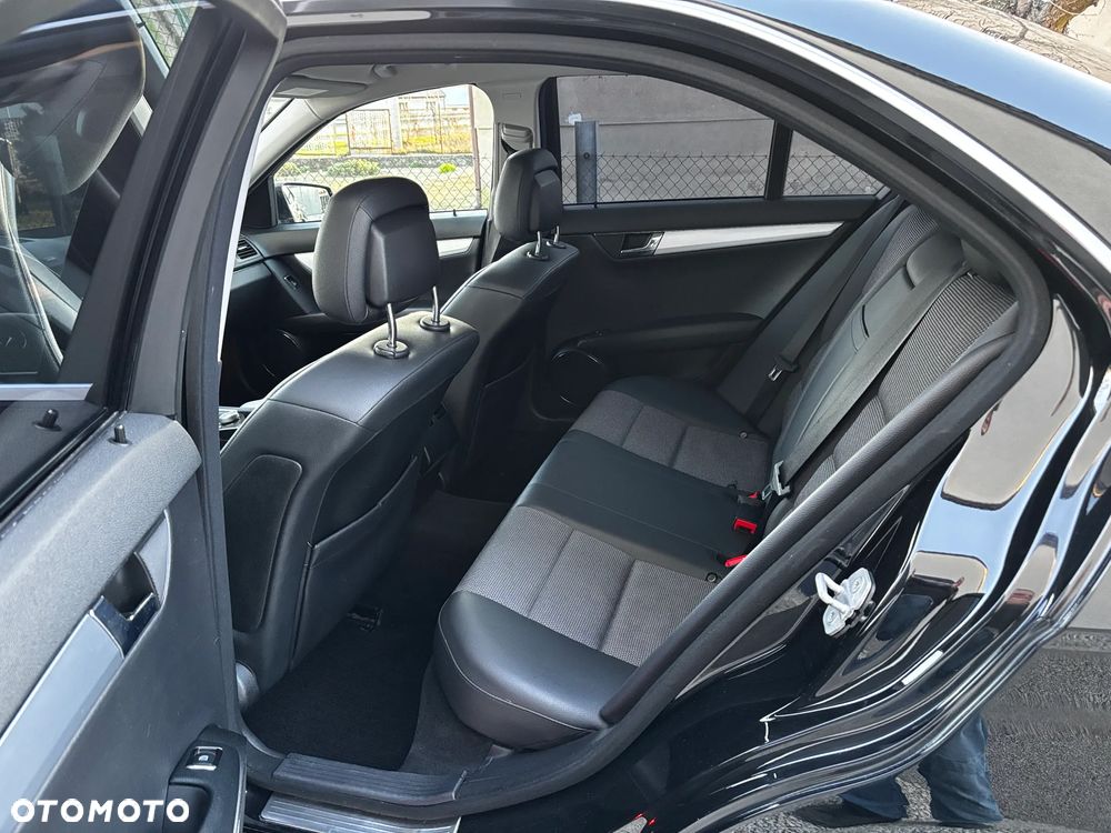 Mercedes-Benz Klasa C 180 Kompressor Avantgarde - 13