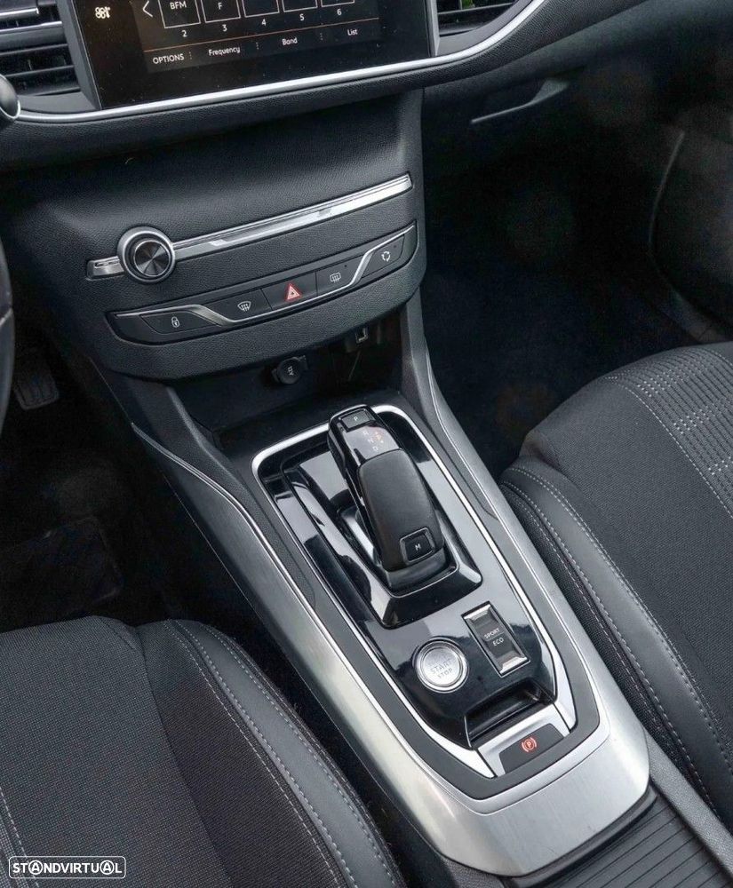 Peugeot 308 1.2 PureTech Allure EAT8 - 12