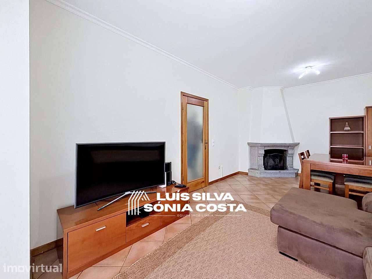 Apartamento T2 c/ Garagem, Arrumos, Varandas & Elevador –... - Grande imagem: 4/28
