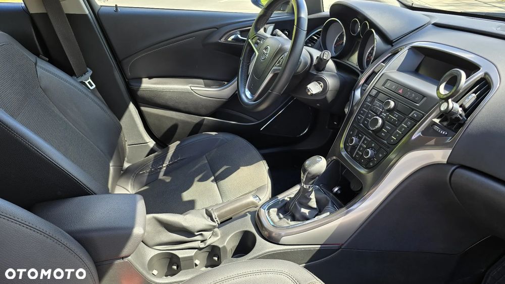 Opel Astra 2.0 CDTI Cosmo - 27