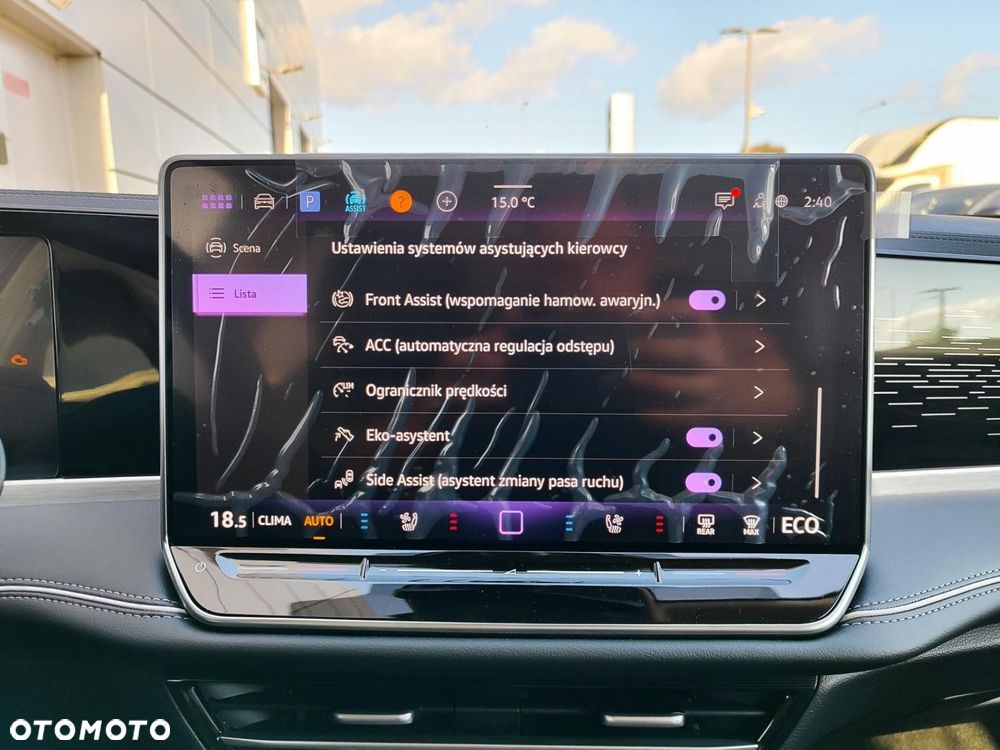 Volkswagen Passat - 32