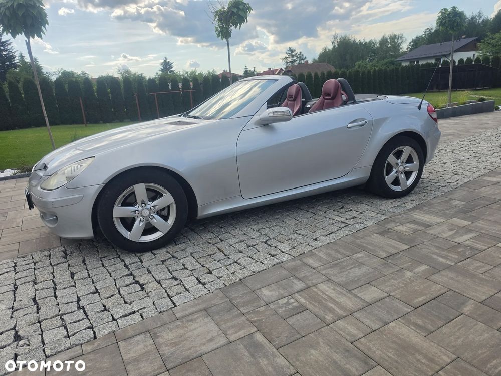 Mercedes-Benz SLK 300 Sport Edition - 21