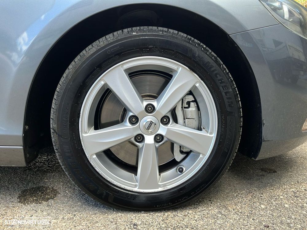 Volvo V40 - 17