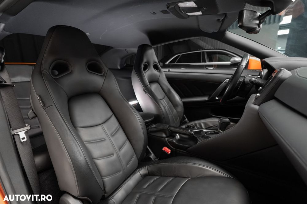 Nissan GT-R - 36