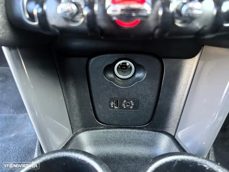 MINI 5 Portas One D - 19