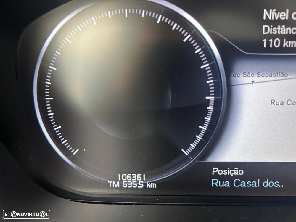 Volvo XC 60 2.0 T8 PHEV R-Design AWD - 9