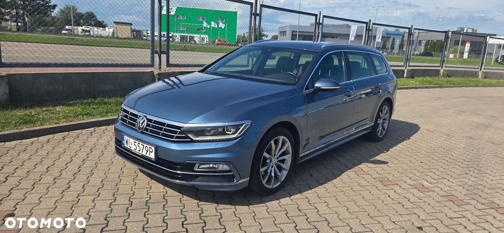 Volkswagen Passat - 4