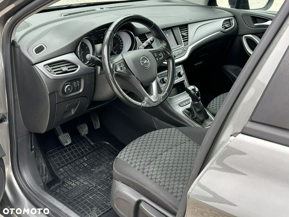 Opel Astra - 11