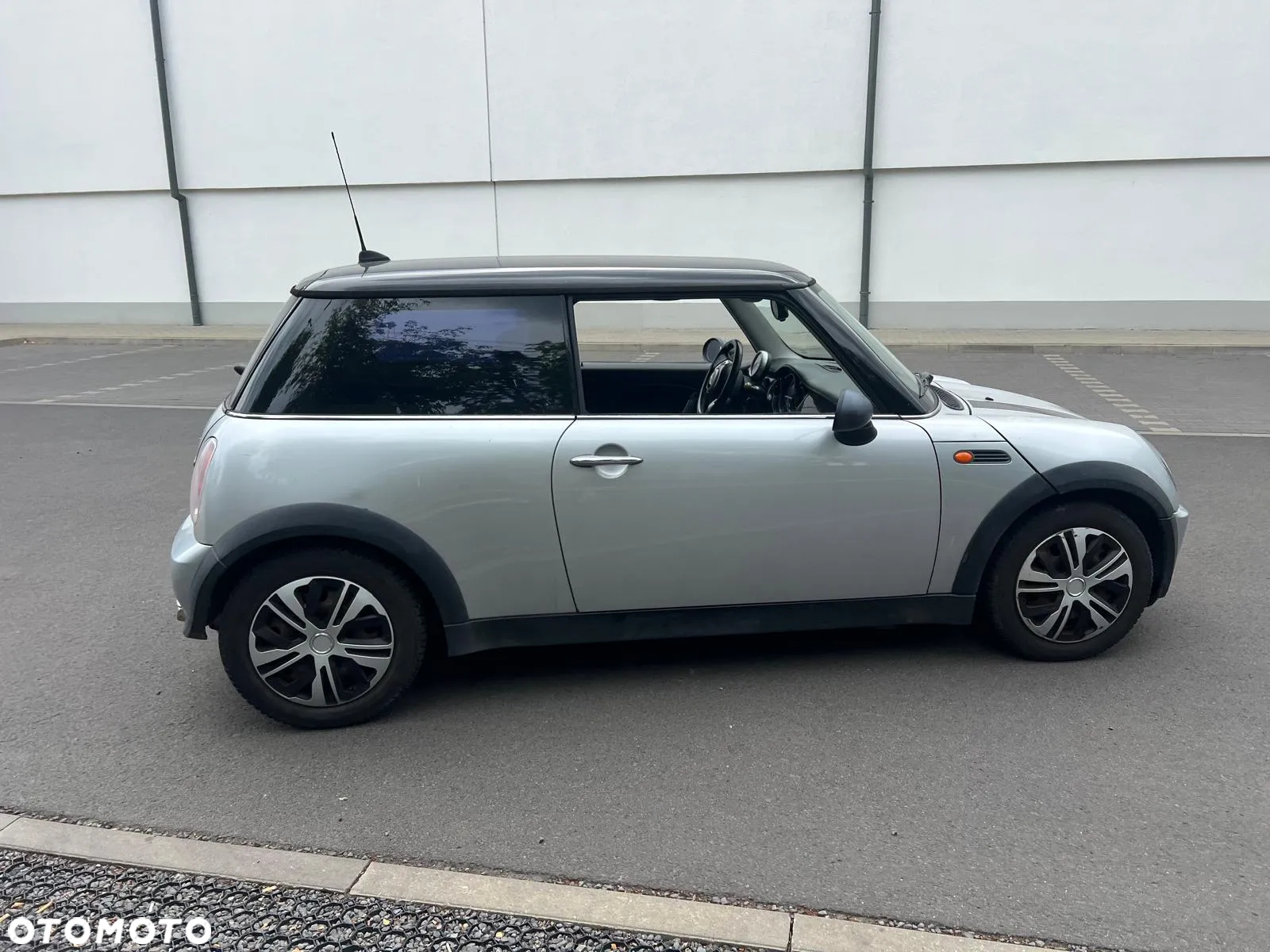 MINI ONE Standard - 8