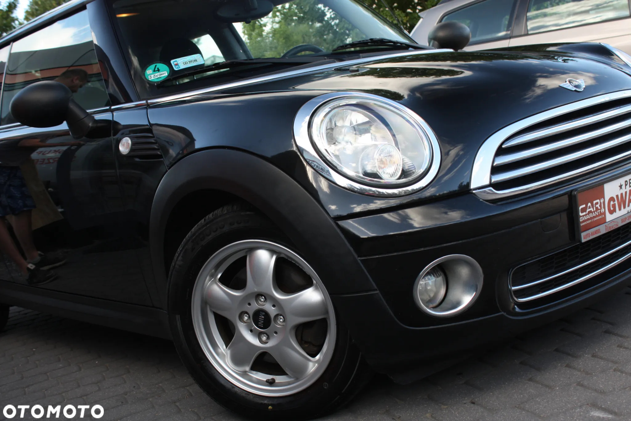 MINI ONE Standard - 13