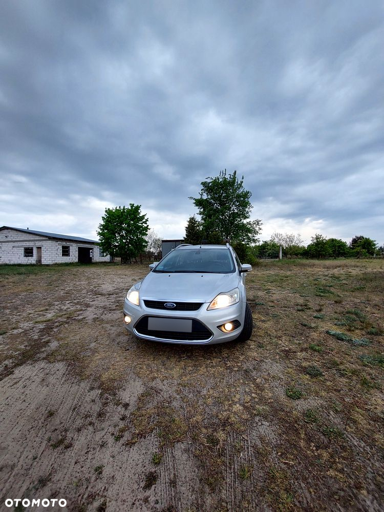 Ford Focus 1.6 Ghia - 11