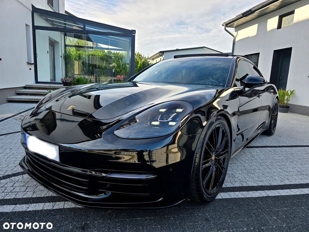 Porsche Panamera - 24