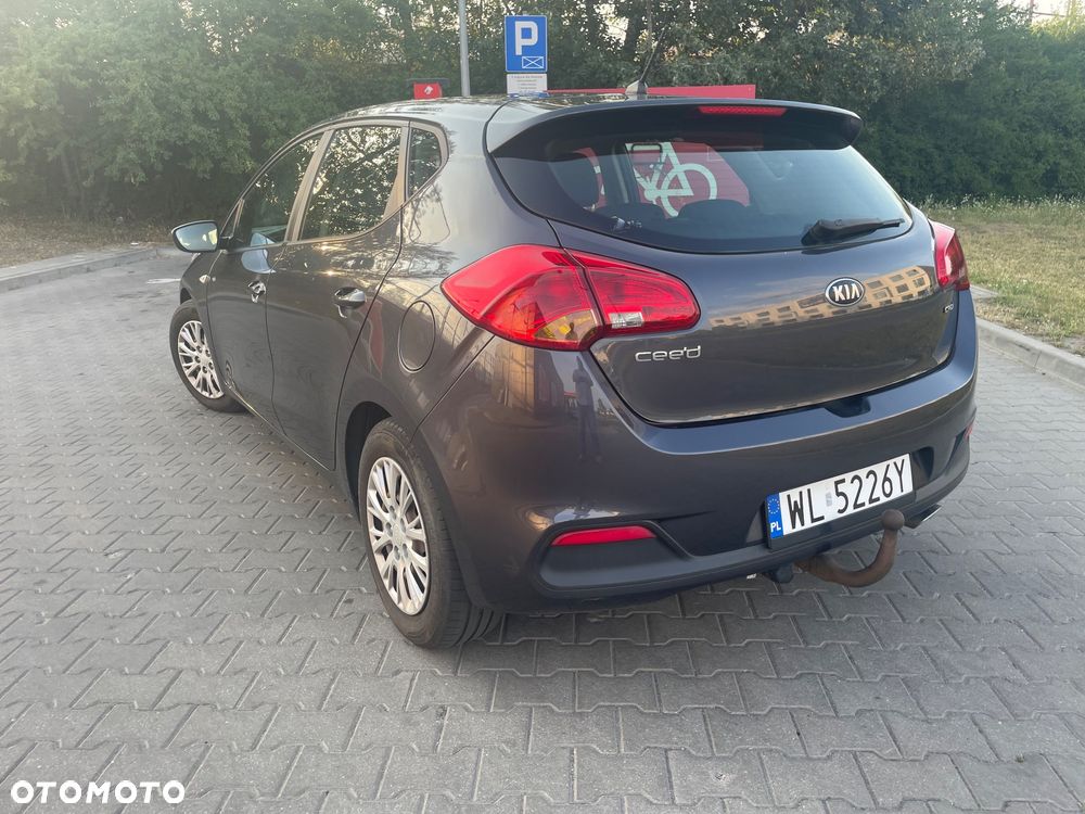 Kia Ceed 1.6 CRDi 115 ISG Vision - 26