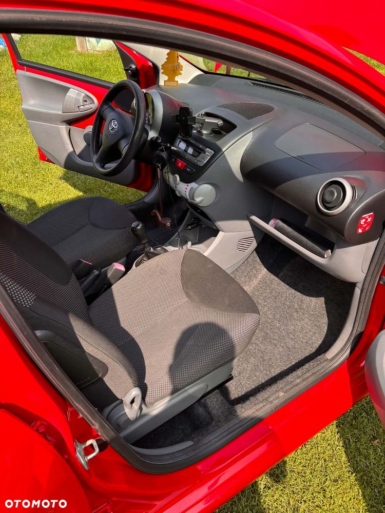 Toyota Aygo 1.0 VVT-i Terra A/C - 12