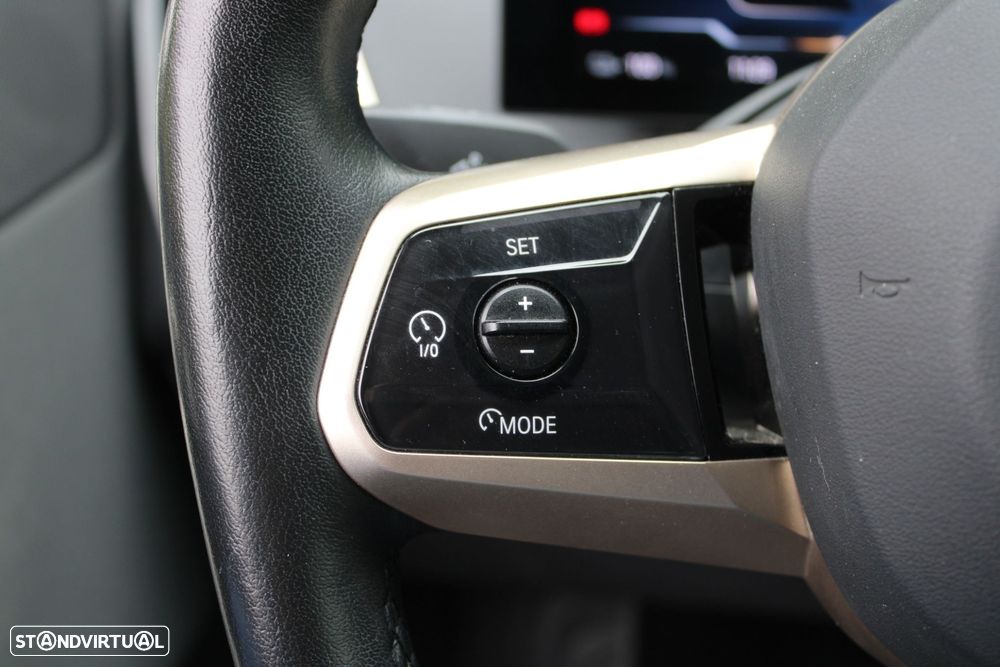 BMW iX xDrive 40 - 21