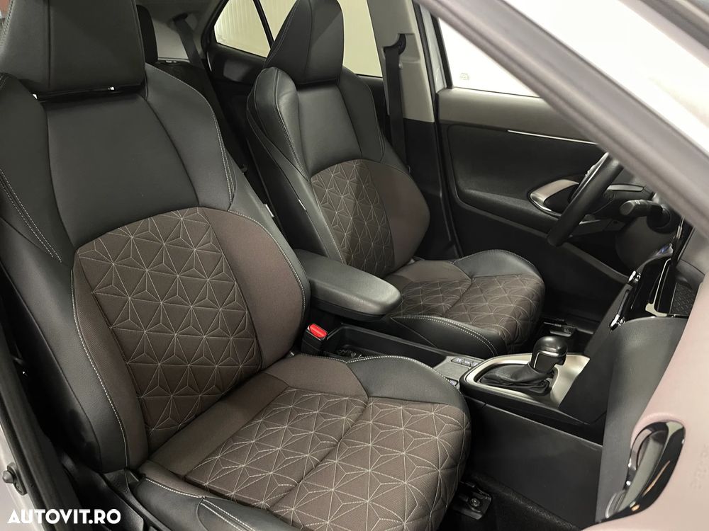 Toyota Yaris Cross 1.5 VVT-i HSD 4x2 Exclusive Elegant - 12