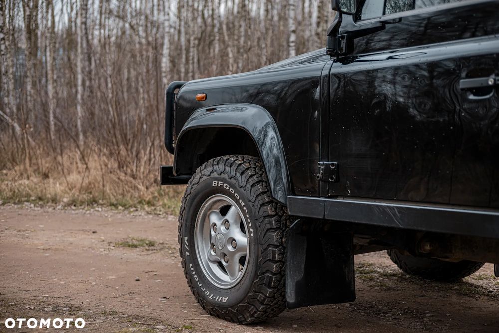 Land Rover Defender - 12