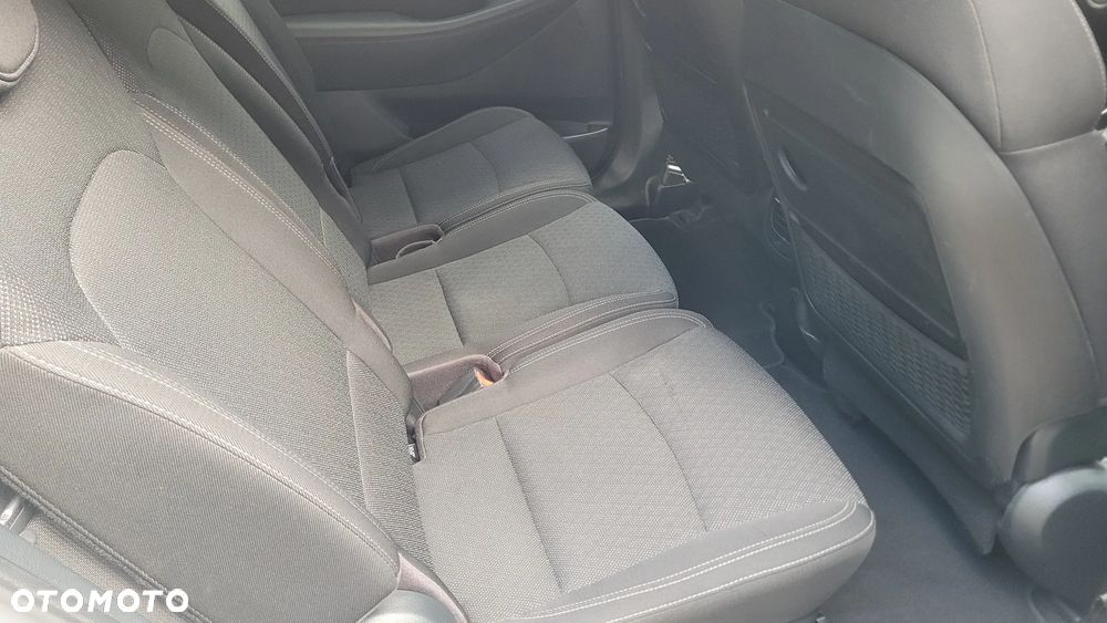 Kia Carens 1.7 CRDi 141 Dream Team Edition - 20