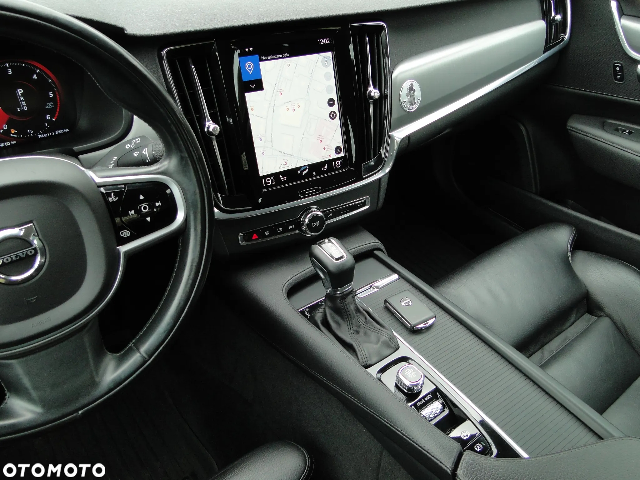 Volvo V90 D4 Momentum Pro - 32