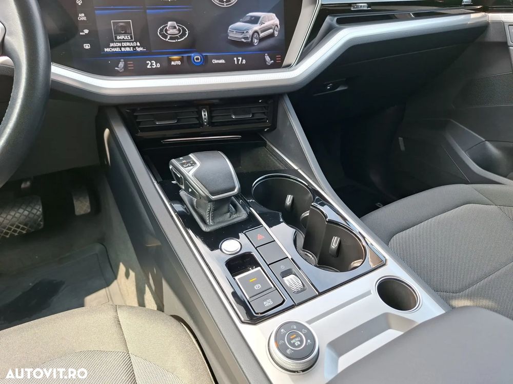Volkswagen Touareg V6 TDI Style - 12