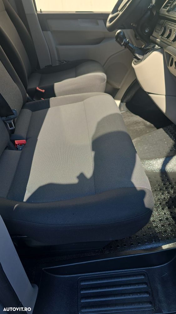 Volkswagen Multivan - 11