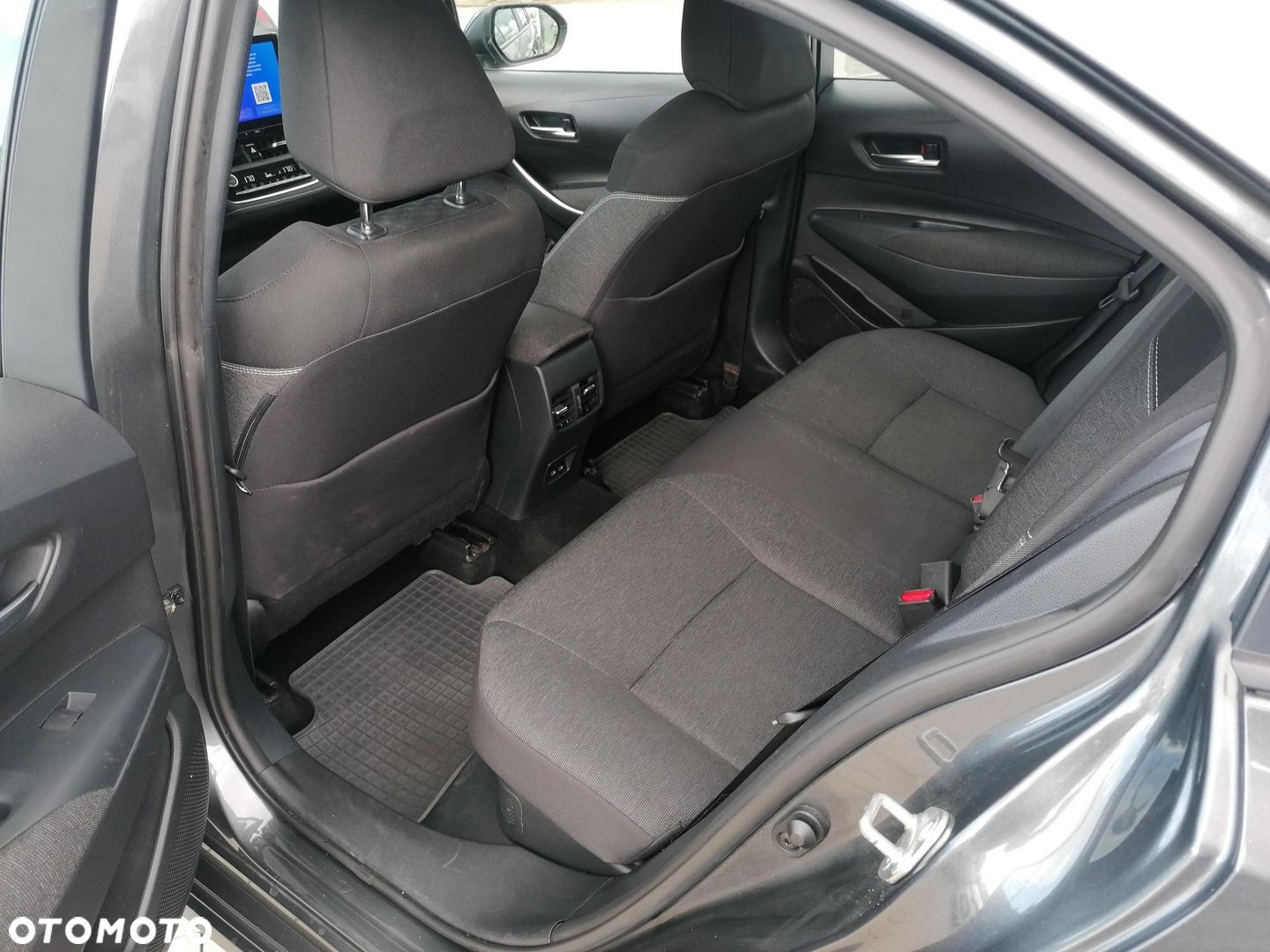 Toyota Corolla - 12