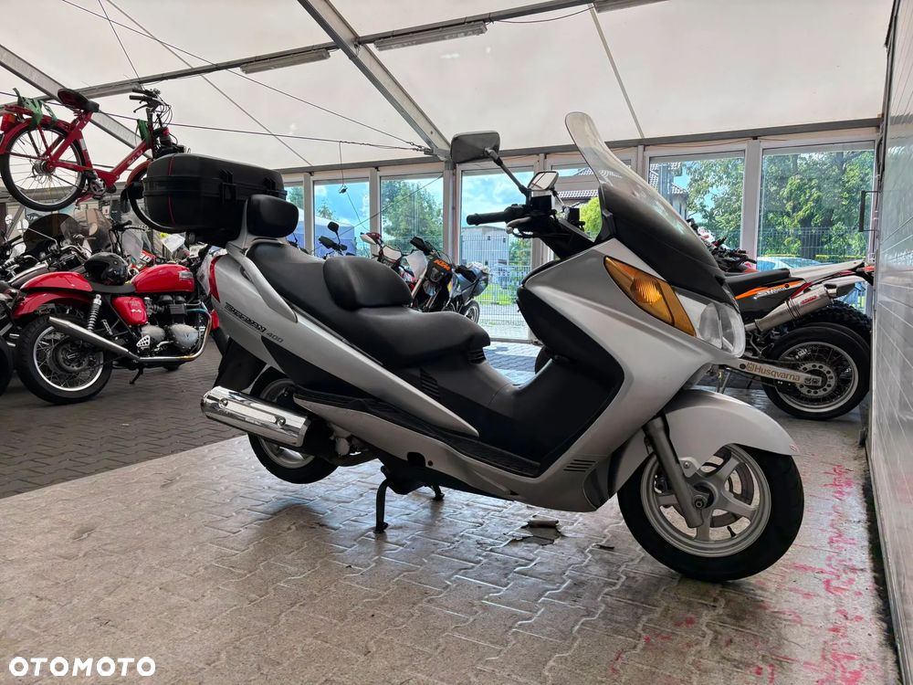 Suzuki Burgman - 11