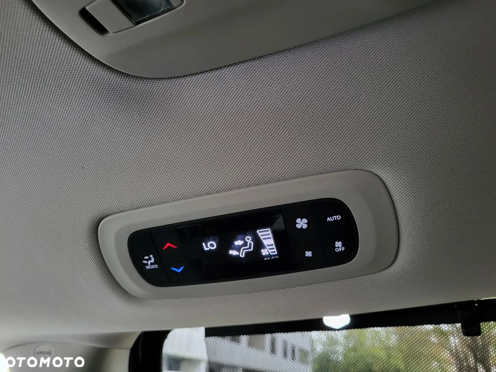 Chrysler Pacifica - 23
