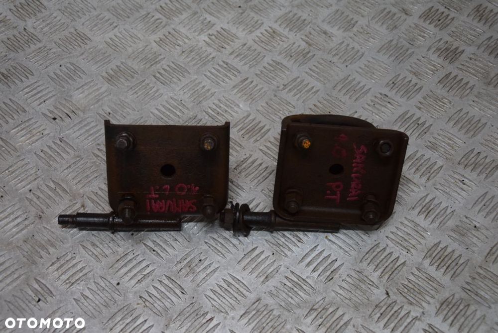 SUZUKI SAMURAI MOCOWANIE RESORA LEWE PRAWE TYŁ - 1