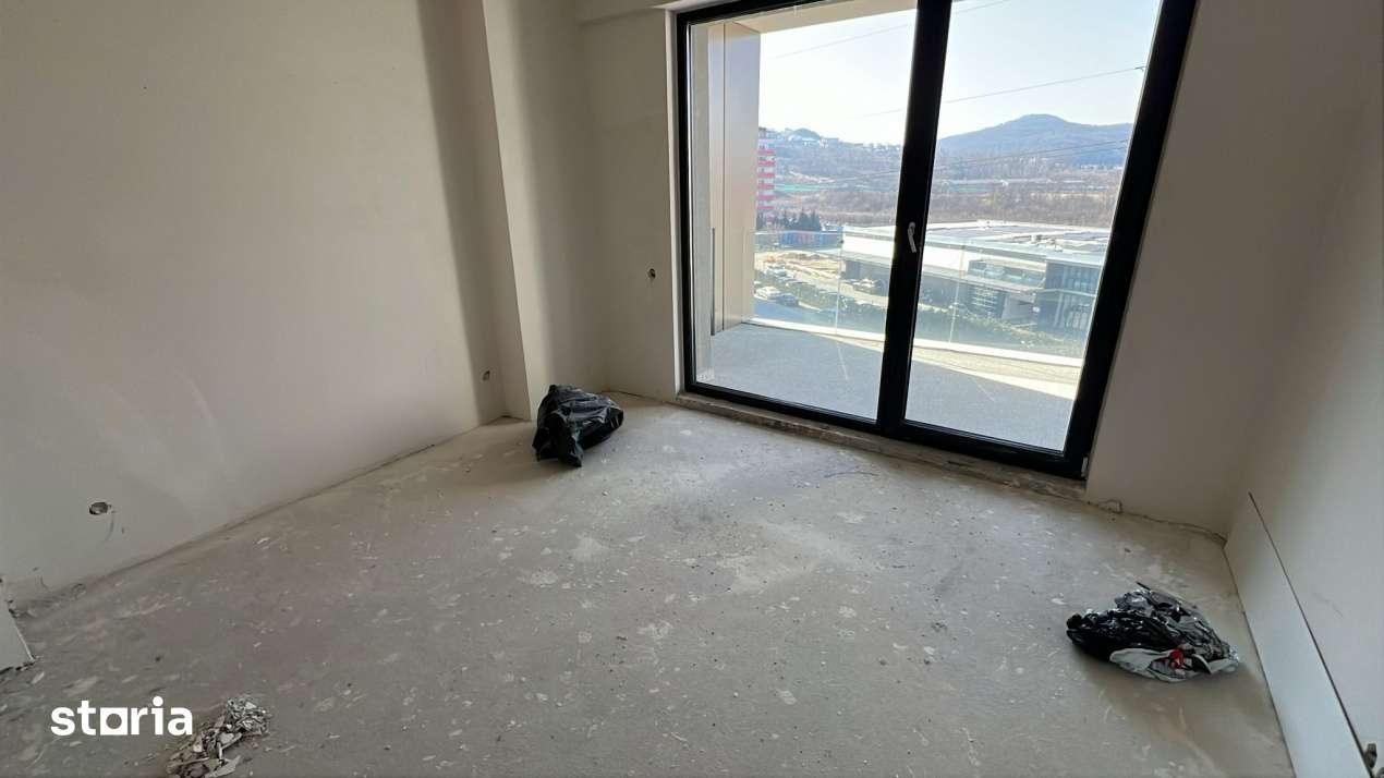 Apartament de 3 camere, 2 bai, zona BMW — fotografia 3