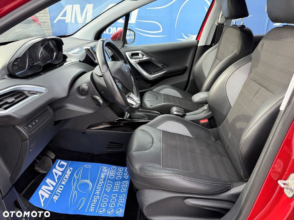 Peugeot 2008 1.2 Pure Tech GPF Style S&S EAT6 - 17