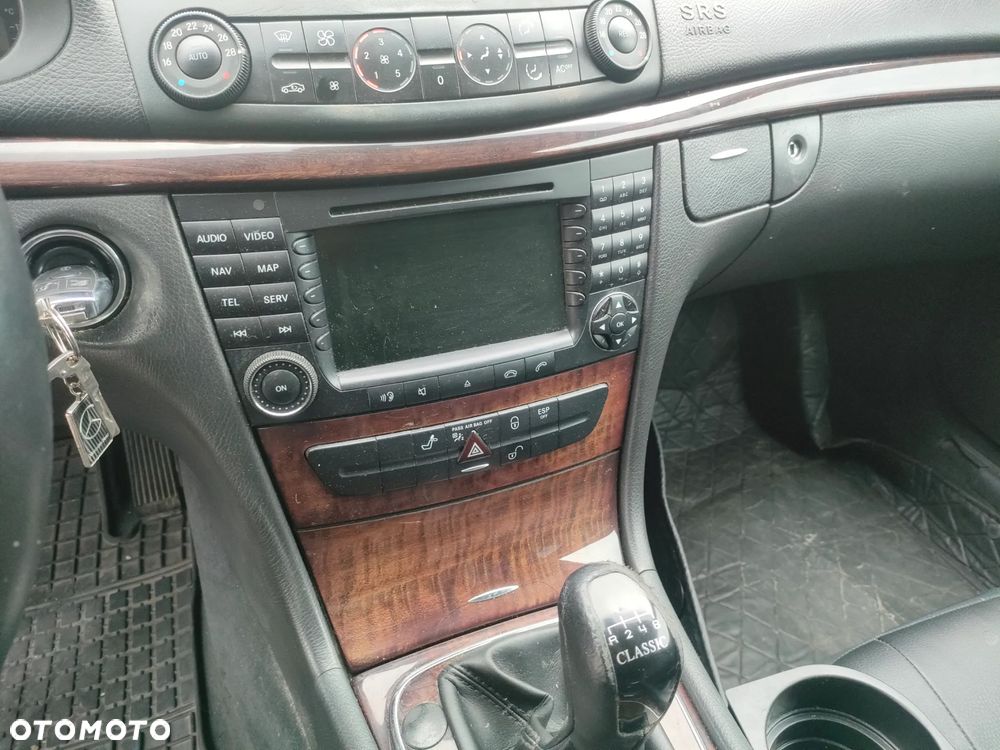 Mercedes-Benz Klasa E 200 CDI Classic - 4