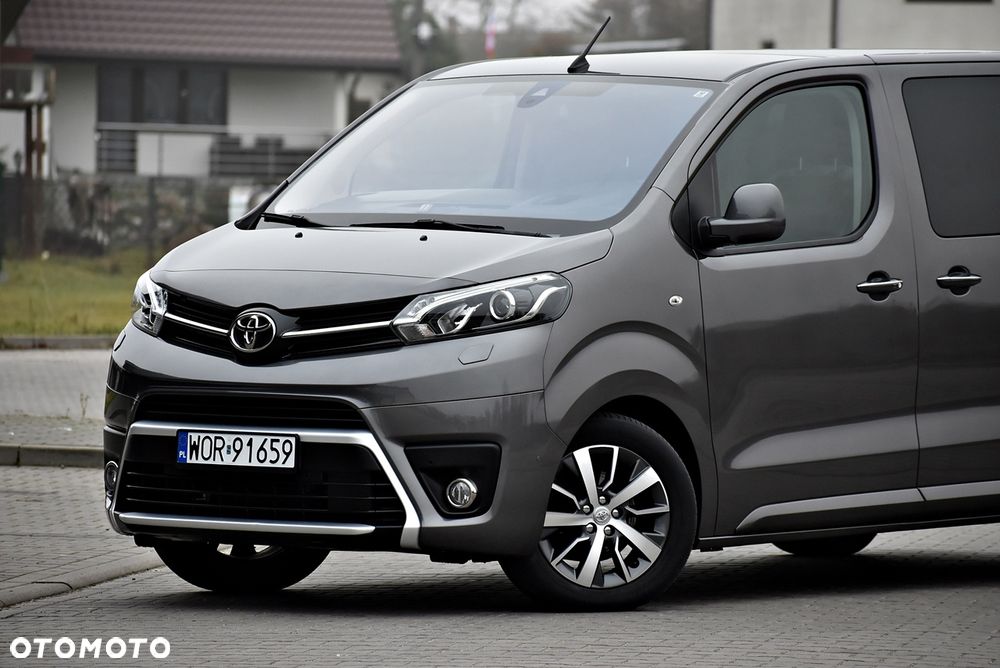Toyota Proace Verso 2.0 D4-D Medium VIP - 20