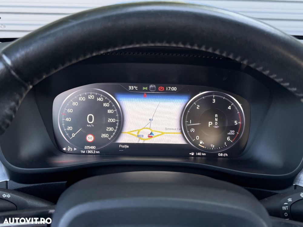 Volvo XC 40 D3 Momentum Pro - 24