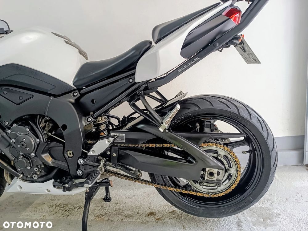 Yamaha FZ8 - 15