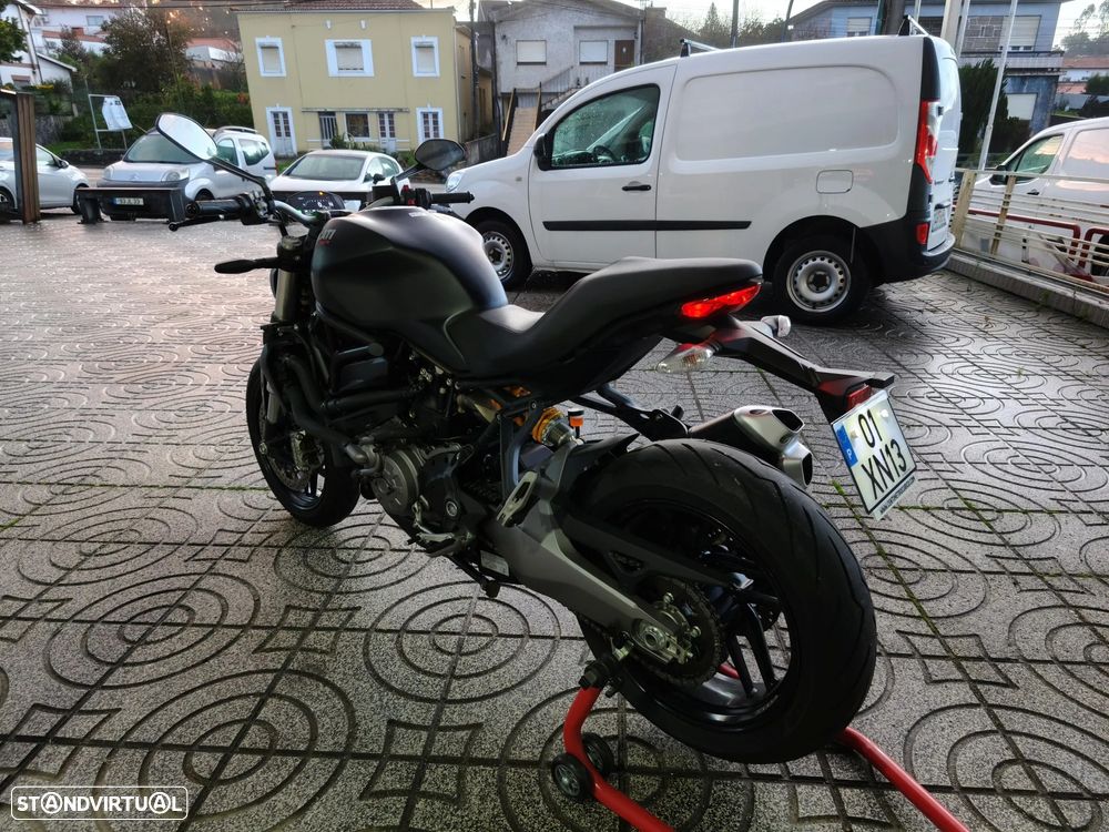 Ducati Monster 821 - 6
