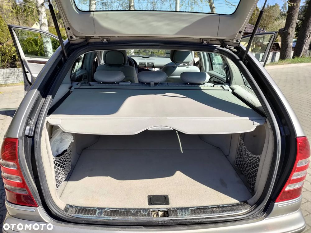 Mercedes-Benz Klasa C 220 CDI Elegance - 18