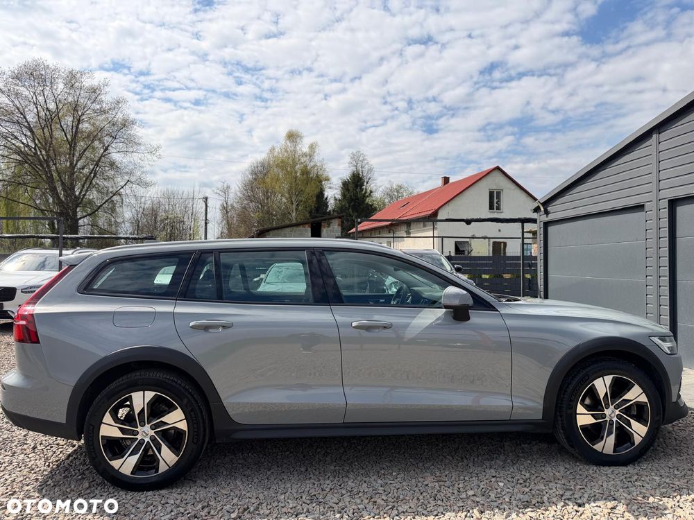 Volvo V60 Cross Country B4 D AWD Geartronic - 11