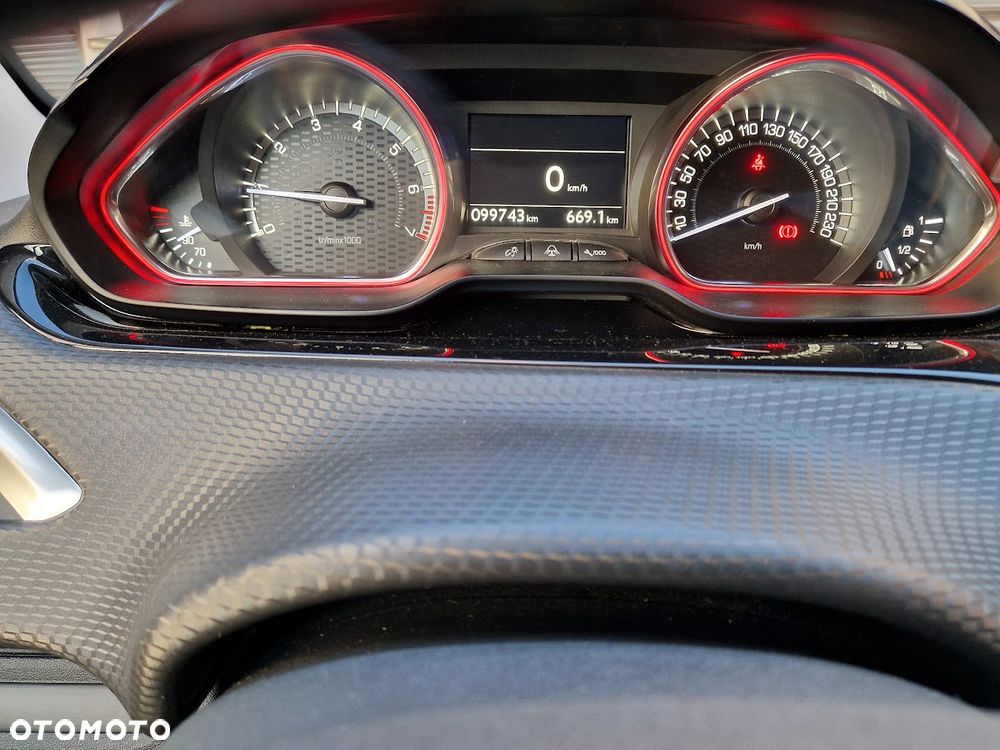 Peugeot 2008 PureTech 110 Stop&Start GT-Line Edition - 12