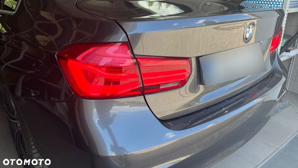 BMW Seria 3 318i M Sport - 14
